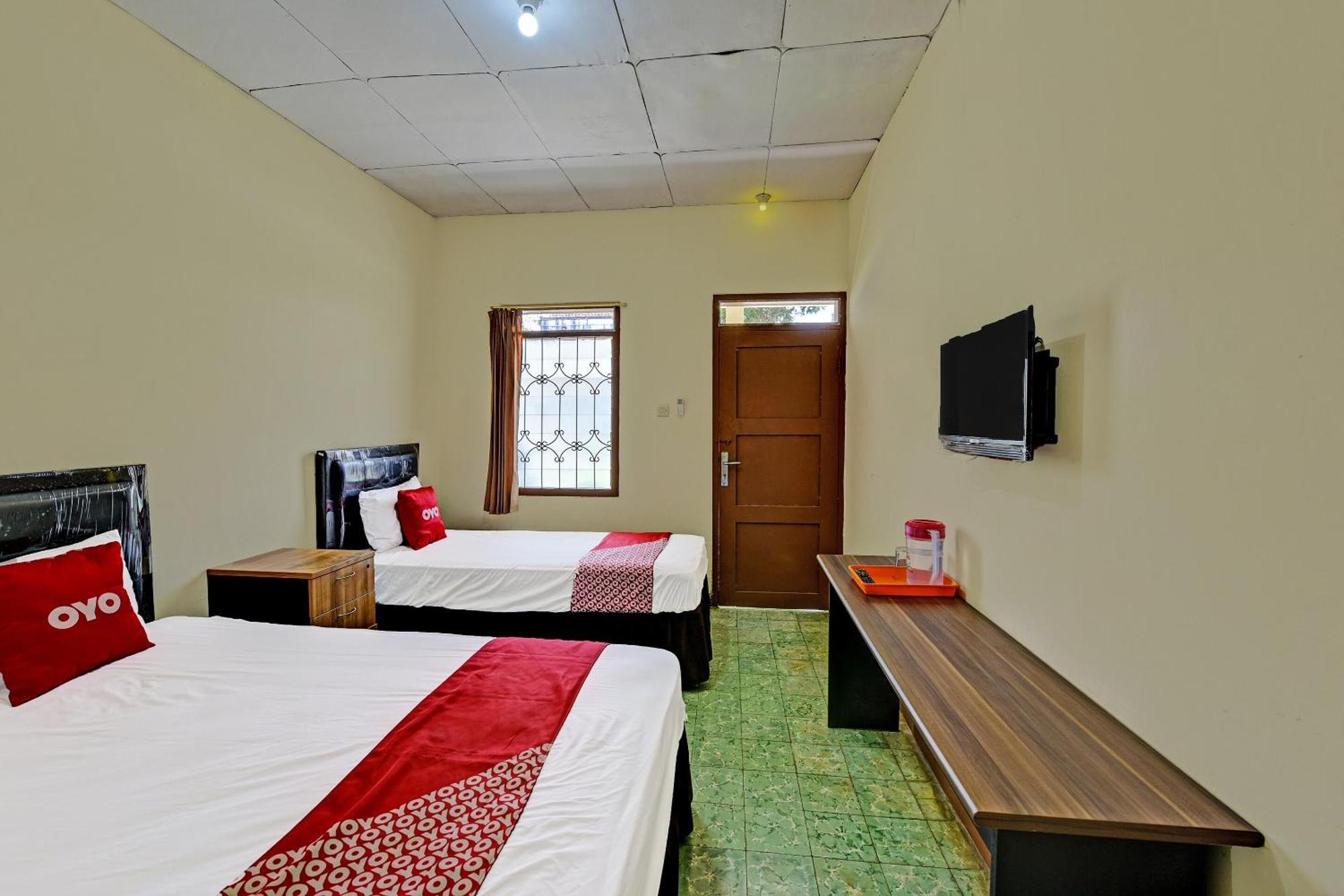 Oyo 90443 Hotel New Kartika In Cilopadang Eksteriør bilde