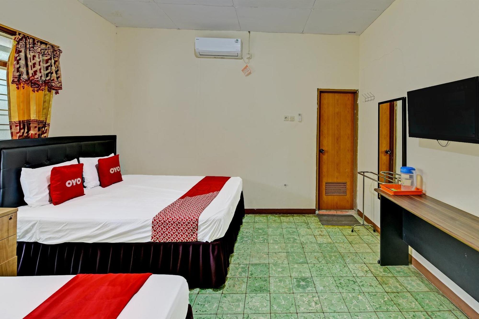 Oyo 90443 Hotel New Kartika In Cilopadang Eksteriør bilde
